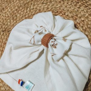 Bonnet Naissance Fille avec son noeud