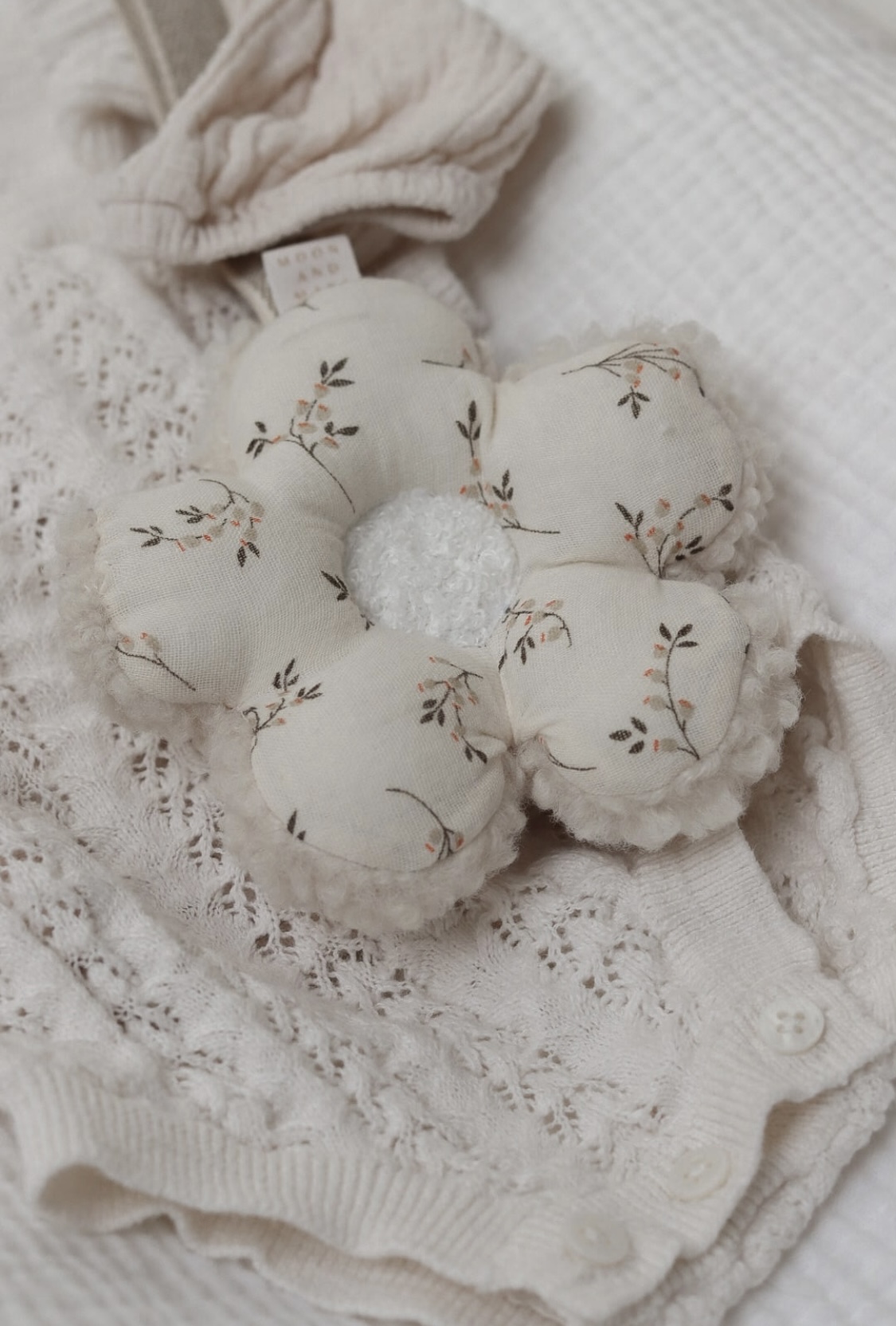 Attache tétine Marguerite Petites Branches.