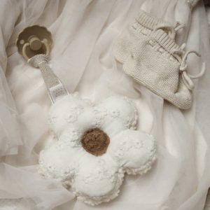 Attache tétine Marguerite Broderie.