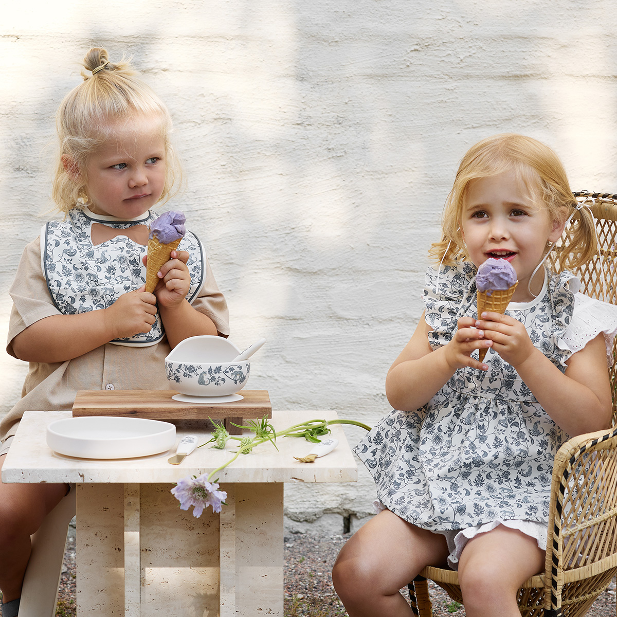 Bavoir imperméable Garden Leo Toile Bow – Elodie détails. – Image 3