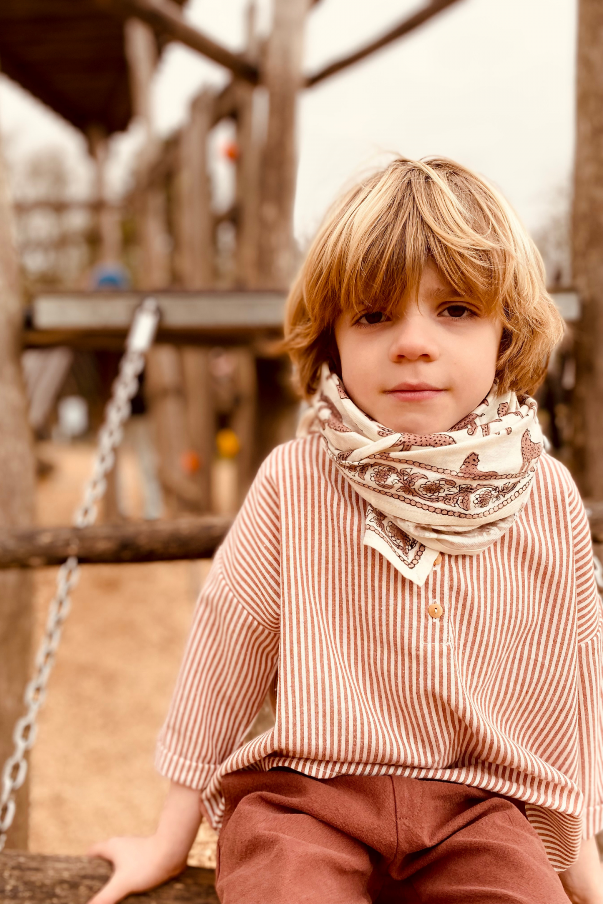 Apaches Collections – Big Foulard Latika « Bengale » Latte. – Image 3