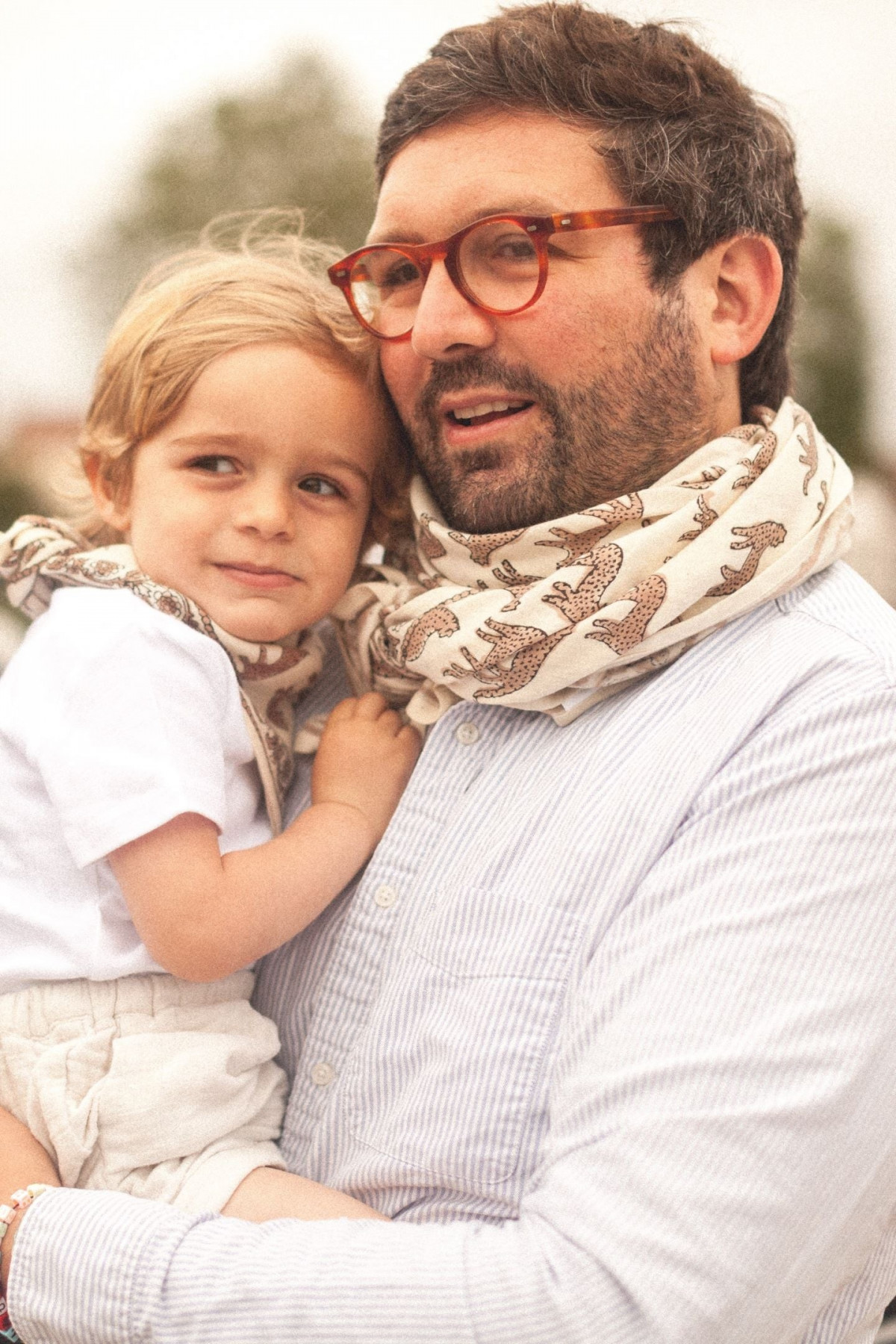 Apaches Collections – Big Foulard Latika « Bengale » Latte. – Image 4