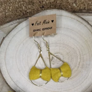 Boucles d’oreilles Gouttes lin spirant jaune moutarde