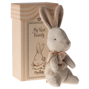 Maileg Mon premier lapin bunny – Blanc cassé.