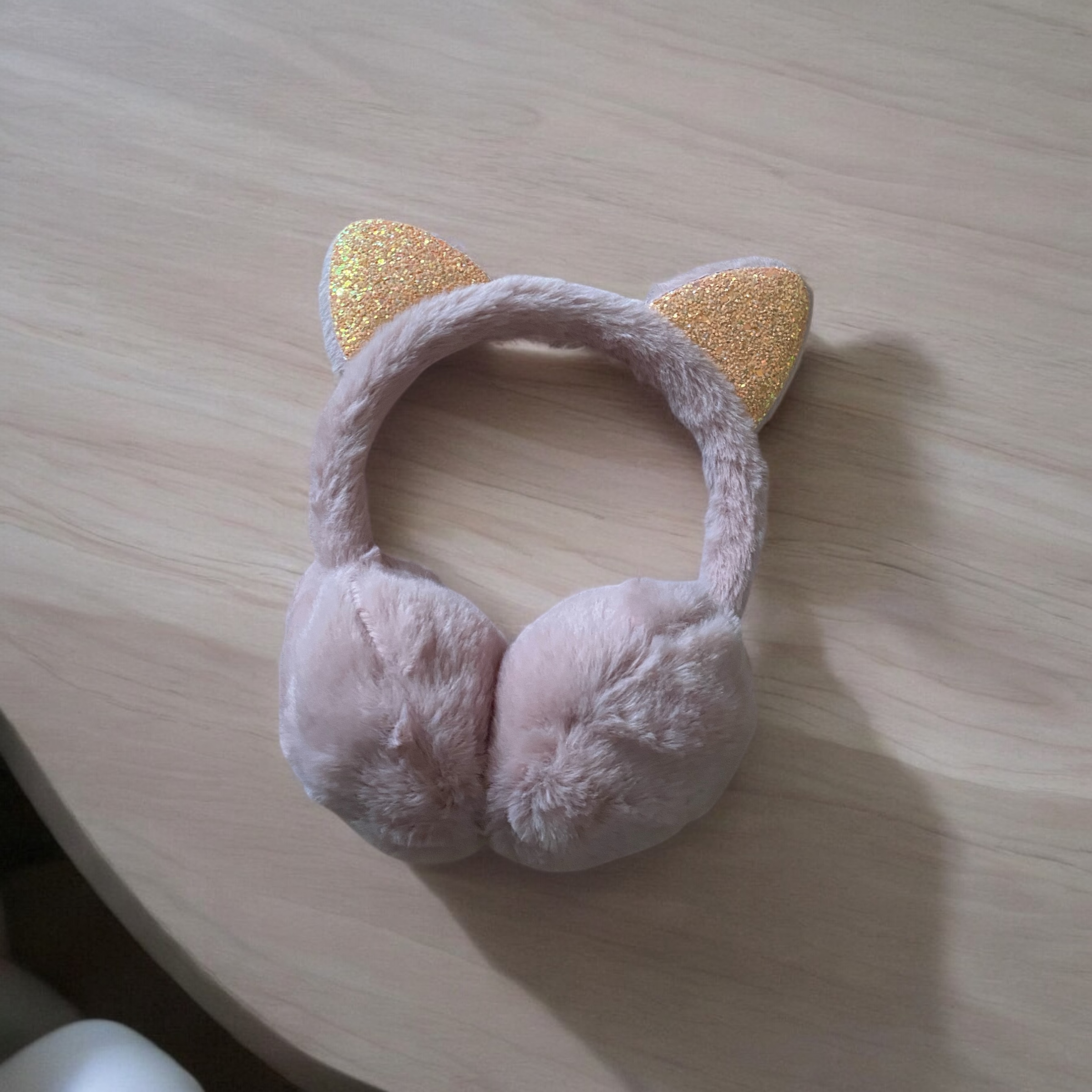 Cache oreilles » chat rose « . – Image 3