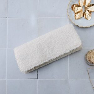 Pochette à bijoux Catherine en moumoute blanc.