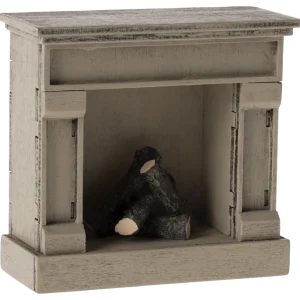 Maileg Cheminée, Souris – Blanc cassé.