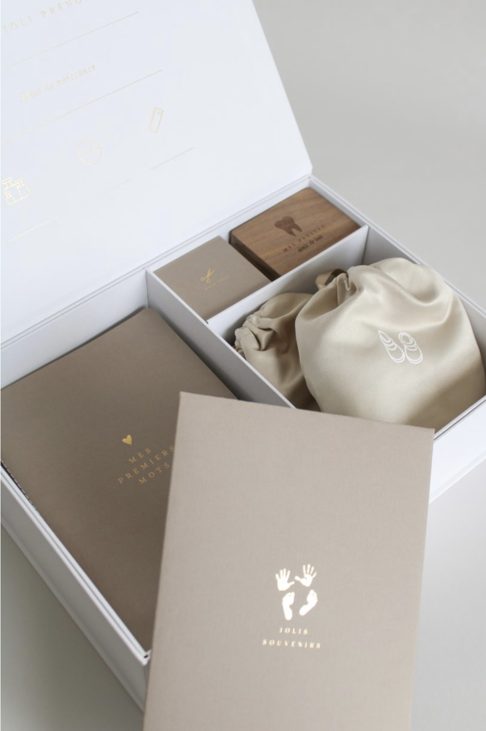 COFFRET “SOUVENIRS DE TON ENFANCE”.