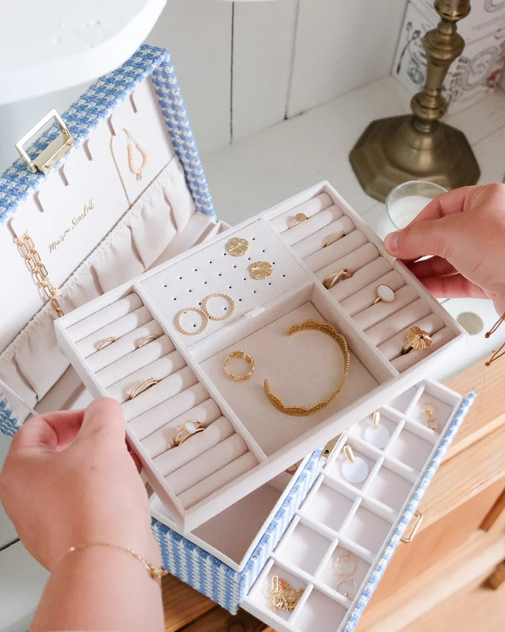 Boîte à bijoux Denise en pied-de-poule bleu. – Image 2