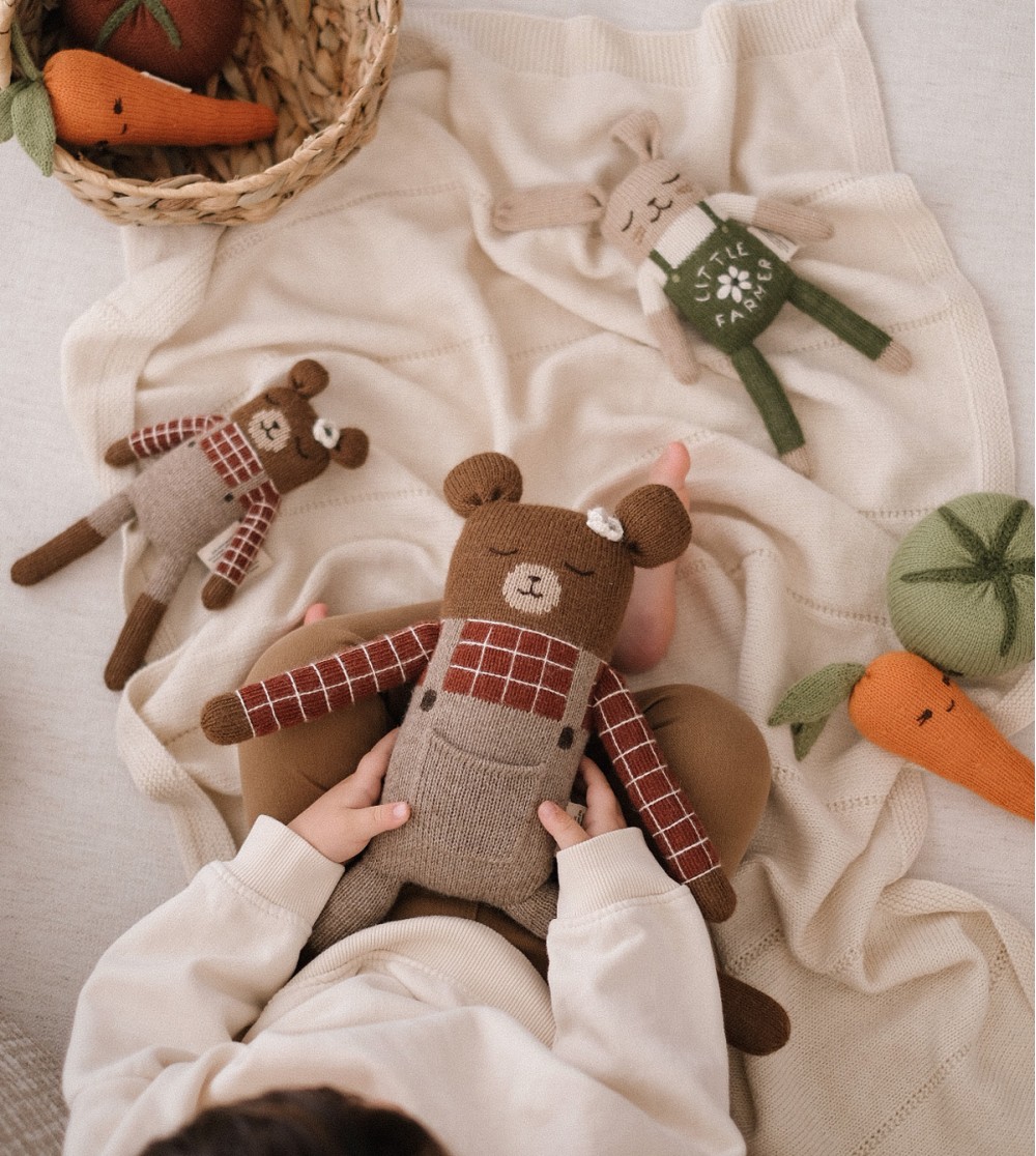 Doudou ourson chemise à carreaux sienne | Main Sauvage. – Image 5