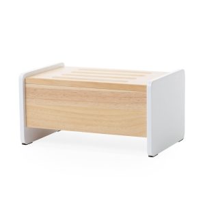 MARCHEPIED EN BOIS BLANC NATUREL.