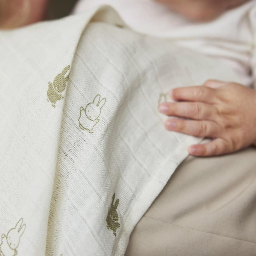 Lot de 3 Petits Langes Happy Miffy – Olive green. – Image 2