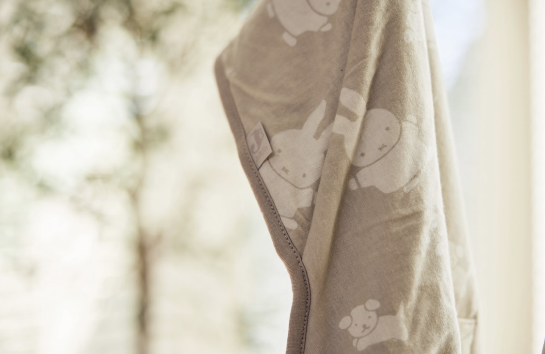 Couverture portefeuille/ Nid d’ange Miffy Nougat. – Image 6