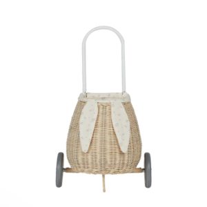 Panier rotin à roulettes Lapin (doublure fleurs, Pansy). Olli Ella