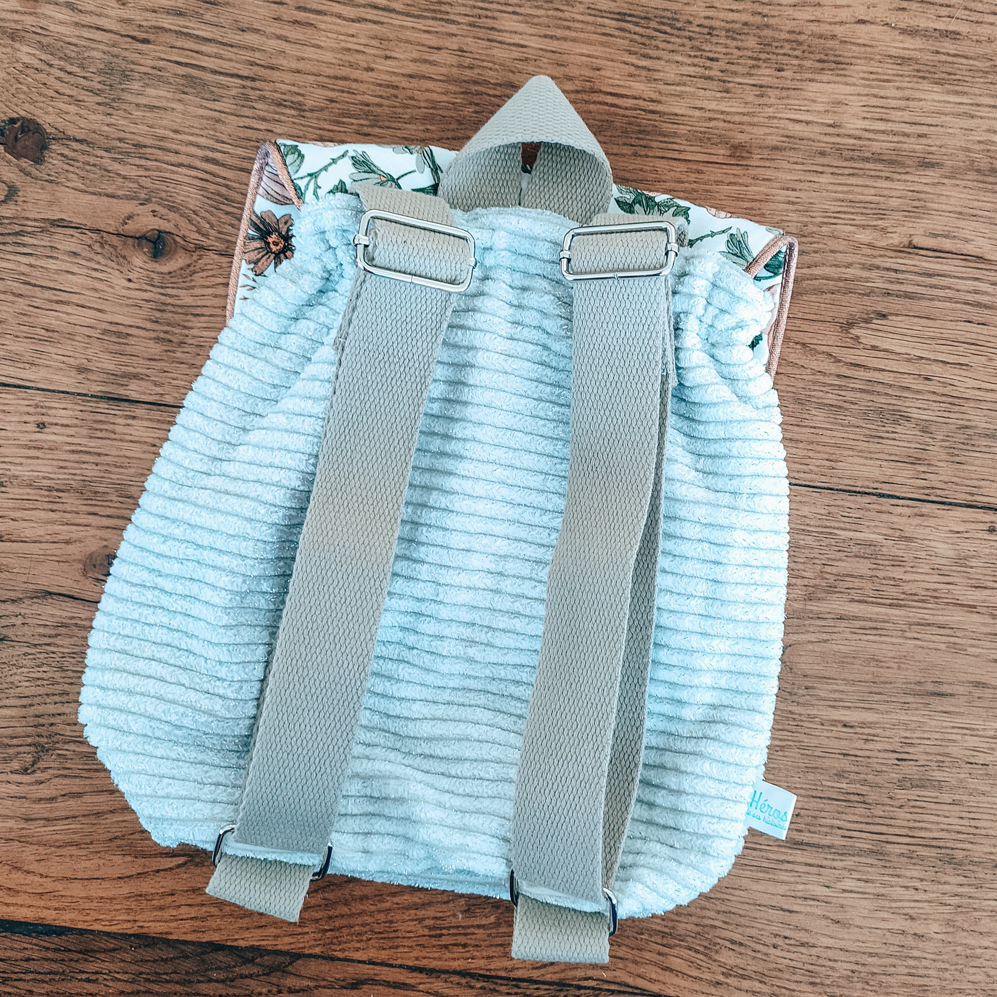 Sac à dos enfant pour la Crèche et la Maternelle – Velours Blanc – Image 5