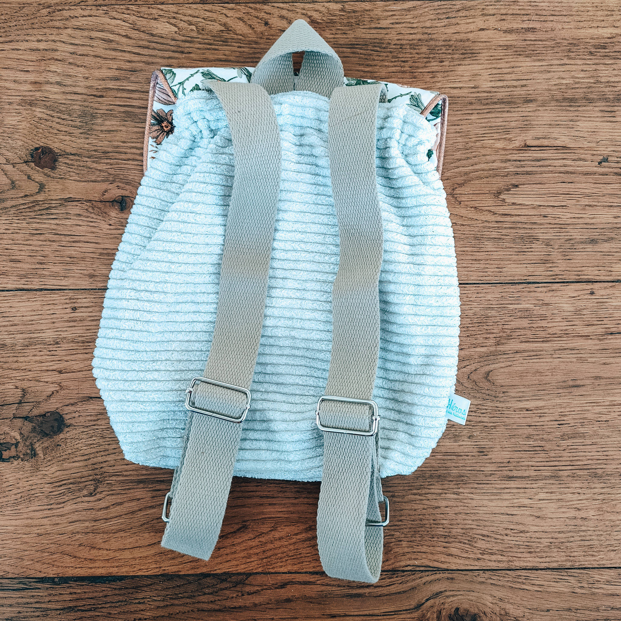 Sac à dos enfant pour la Crèche et la Maternelle – Velours Blanc – Image 4