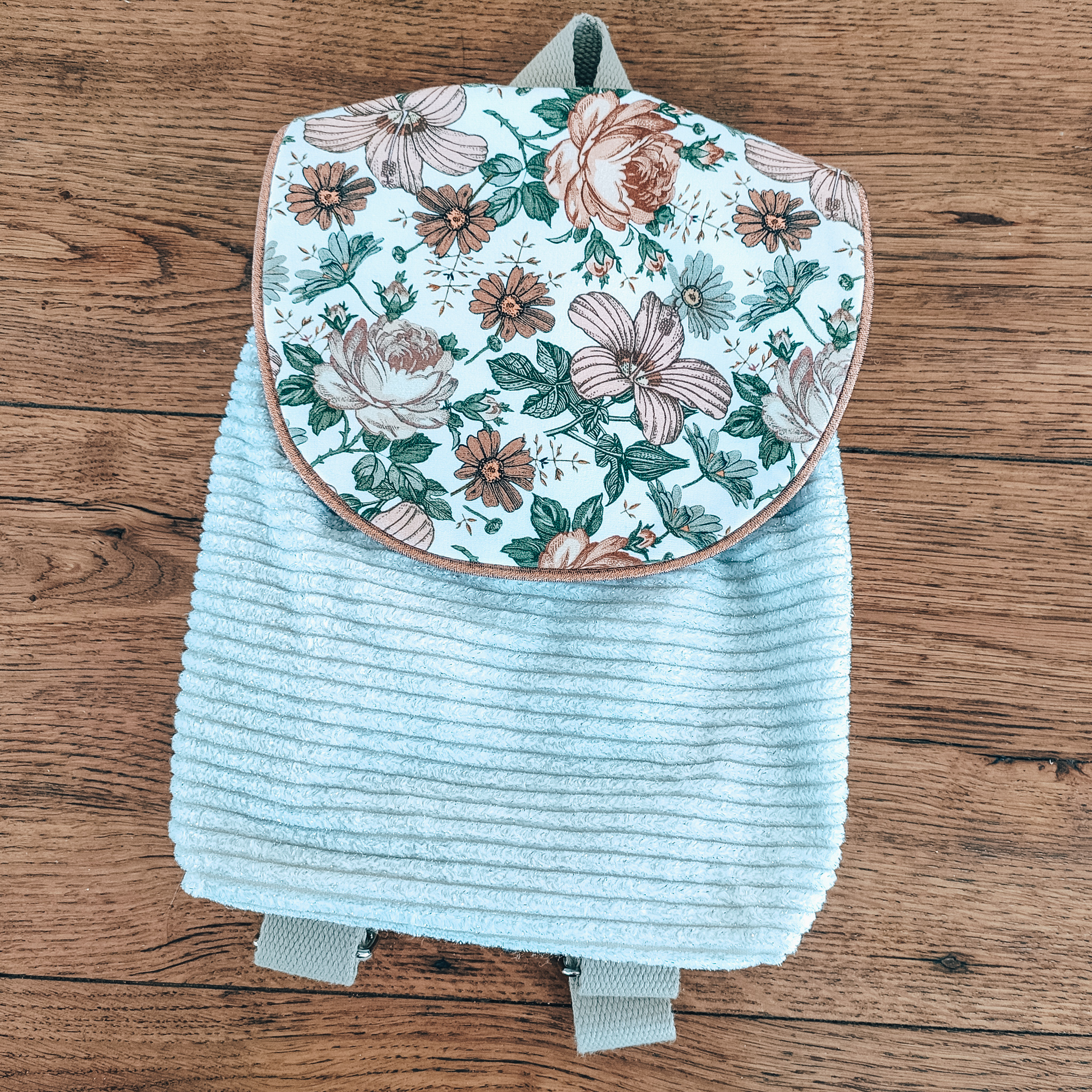 Sac à dos enfant pour la Crèche et la Maternelle – Velours Blanc