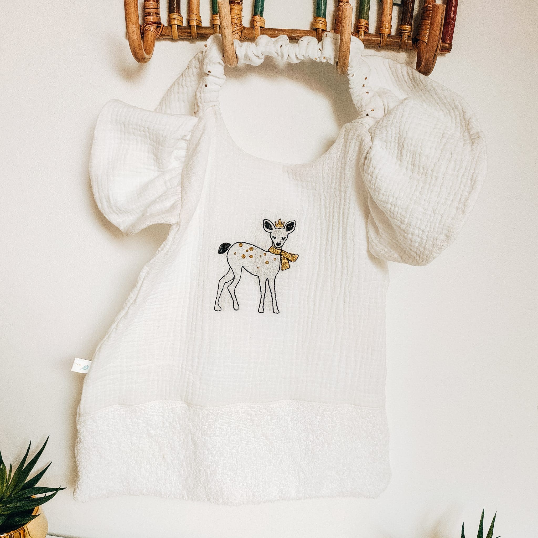 Bavoir Serviette couvrant Elastique à personnaliser | modèle Choupette à volants