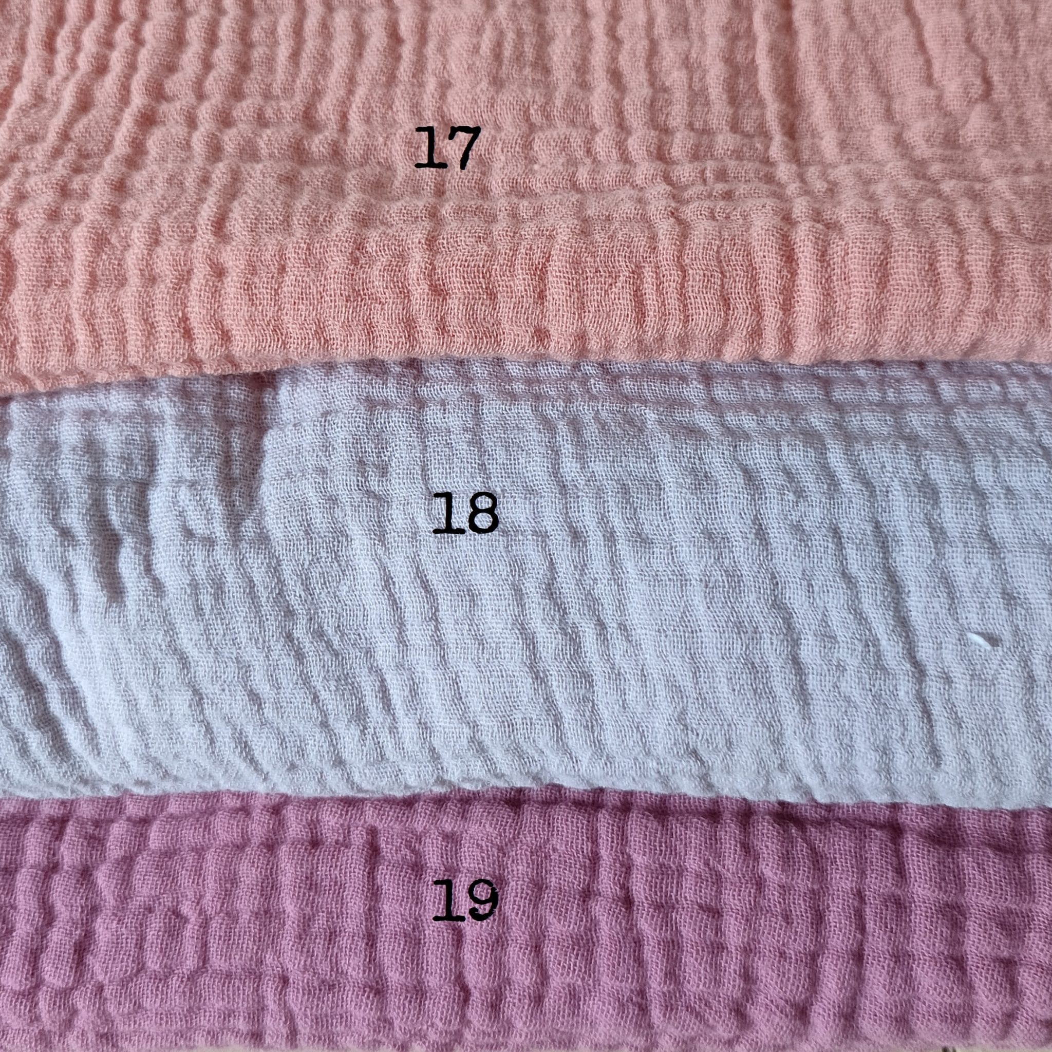 Bavoir Serviette couvrant Elastique à personnaliser | modèle Choupette à volants – Image 9