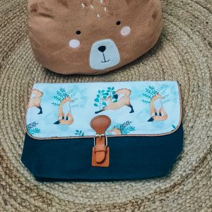 Trousse de toilette Velours vert & fermoir aimanté en cuir | Personnalisable