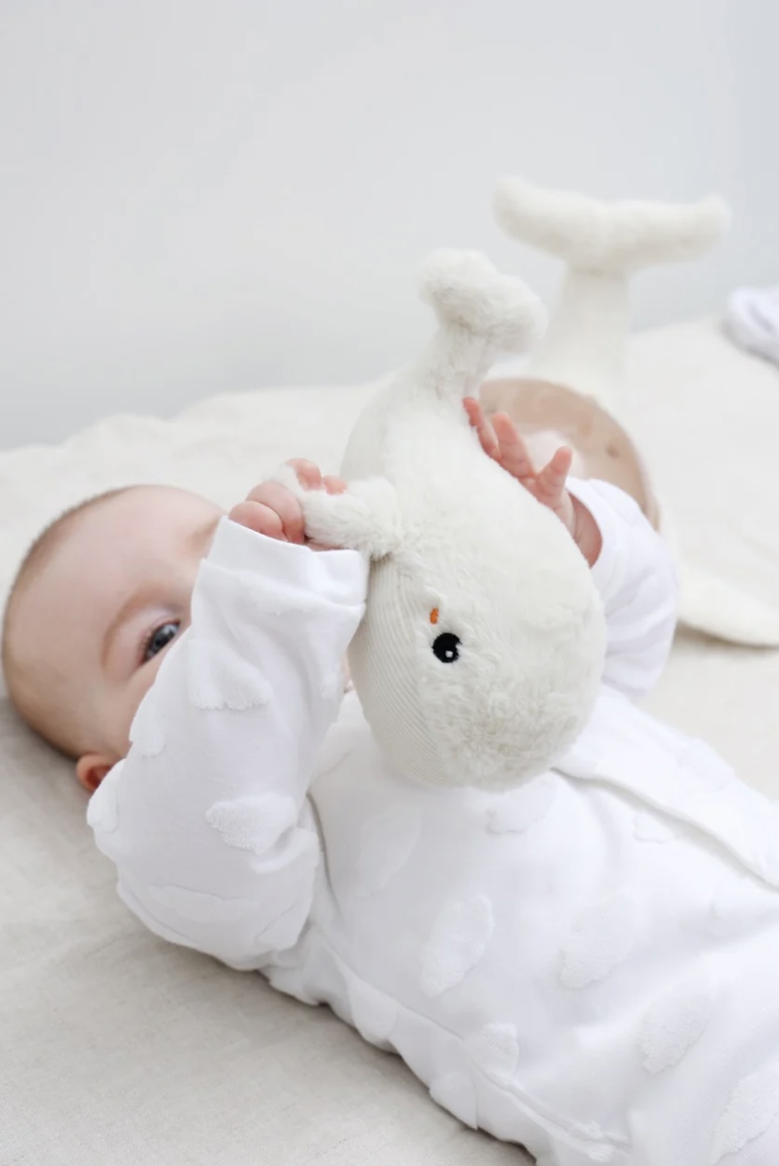 Veilleuse Tranquil Whale – Bruits blancs apaisants et projection de lumières. – Image 2